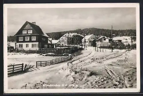 AK Mönichkirchen, Ortspartie im Winter