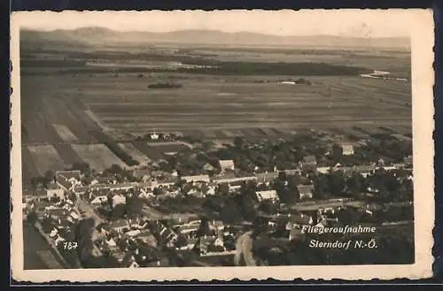AK Sierndorf /N.-Ö., Totalansicht mit Fernblick, Fliegeraufnahme
