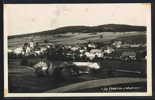 AK St. Martin im Waldviertel, Gesamtansicht mit Feldern von einer Anhöhe aus