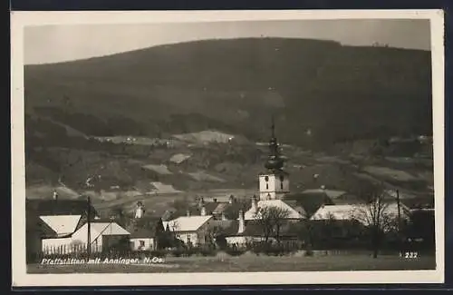 AK Pfaffstätten /N.-Ö., Ortspanorama mit Anninger aus der Vogelschau
