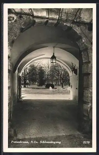 AK Pottenbrunn /N. Oe., Schlosseingang