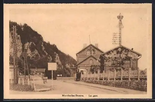 AK Marche-les-Dames, La gare, Bahnhof