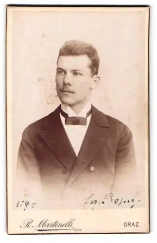 Fotografie R. Martinelli, Graz, Pfarrgasse 1, Porträt eines jungen Mannes