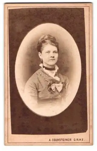 Fotografie A. Obersteiner, Graz, Annenstrasse 12, Porträt einer jungen Frau