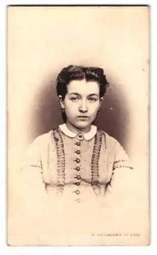 Fotografie A. Hirnschall, Linz, Landstrasse, Porträt einer jungen Frau