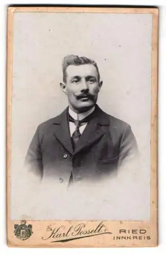 Fotografie Karl Posselt, Ried Innkreis, Kirchenplatz 17, Porträt eines Mannes mit Schnurrbart