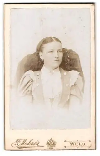 Fotografie F. Molnár, Wels, Westbahnstrasse 10, Porträt einer jungen Frau