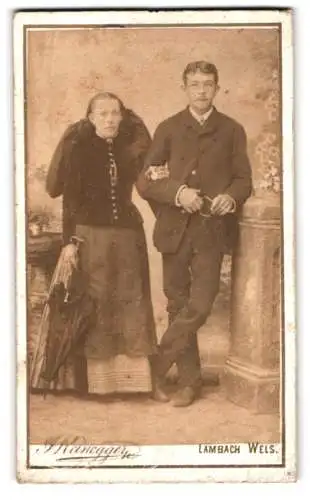 Fotografie Jos. Reinegger, Wels, Rosenauerstrasse 10, Paar im Atelier