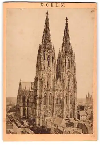 Fotografie unbekannter Fotograf, Ansicht Köln, beeindruckender Blick auf den Kölner Dom