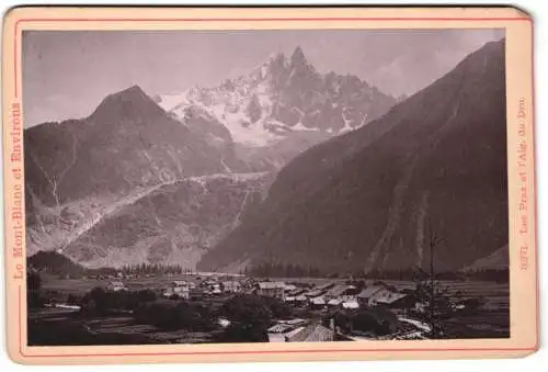 Fotografie Diezel & Langer, Wien, Ansicht Les Praz, Ortspartie mit Landschaft mit Bergpanorama