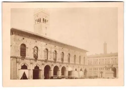 Fotografie unbekannter Fotograf, Ansicht Bologna, Palazzo del Podestà, historische Architektur