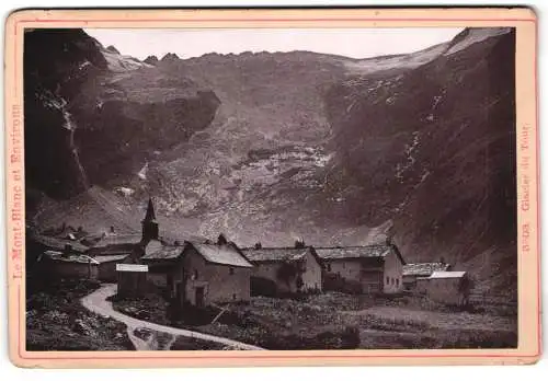 Fotografie Diezel & Langer, Ansicht Chamonix-Mont-Blanc, Dorfidylle vor majestätischem Gletscher