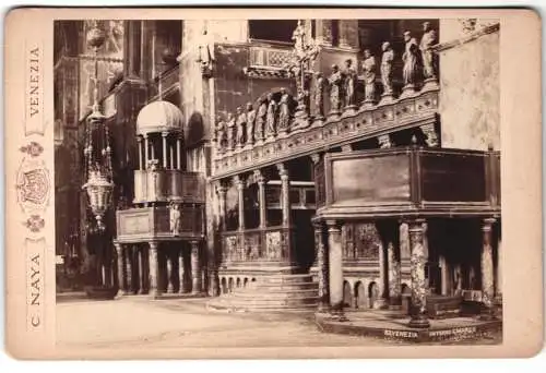 Fotografie C. Naya, Venedig, Piazza S. Marco, Ansicht Venedig, Innenansicht mit Skulpturenreihe, Interno S. Marco