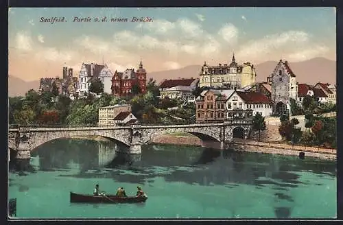 AK Saalfeld / Saale, Flusspartie mit neuer Brücke