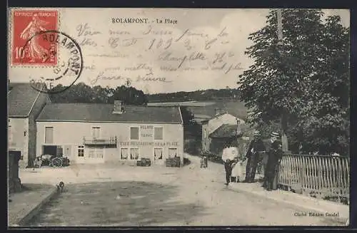 AK Rolampont, La Place avec café et passants