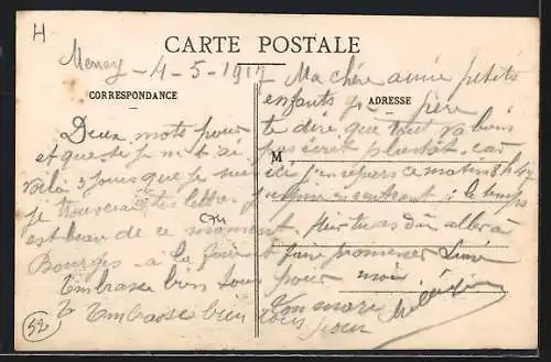 AK Merrey /Hte-Marne, Mairie et École Communale avec groupe d`enfants et villageois devant le bâtiment