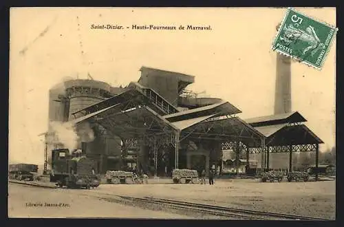 AK Saint-Dizier, Hauts-Fourneaux de Marnaval avec locomotive et wagons de marchandises