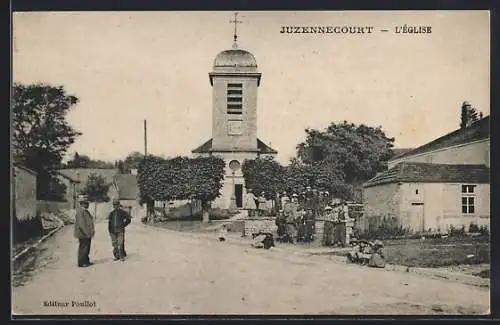AK Juzennecourt, L`église et villageois devant l`église
