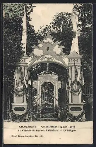 AK Chaumont, Le Reposoir du Boulevard Gambetta, La Religion, Grand Pardon 1906