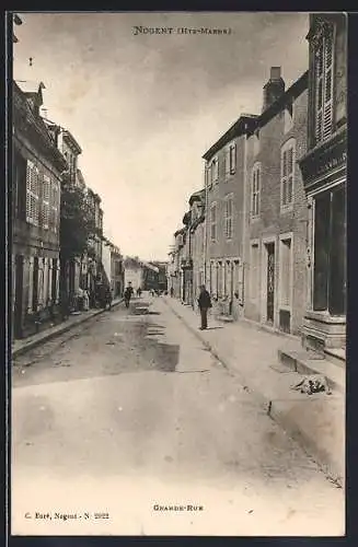 AK Nogent /Hte-Marne, Grande-Rue