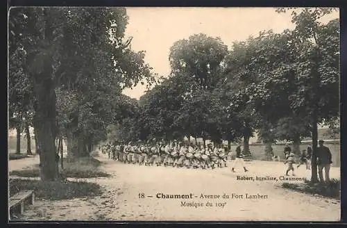 AK Chaumont, Avenue du Fort Lambert, Musique du 109e régiment en marche