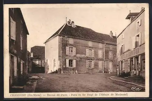 AK Chassigny /Hte-Marne, Bureau de Poste, Porte en fer forgé de l`Abbaye de Morimond