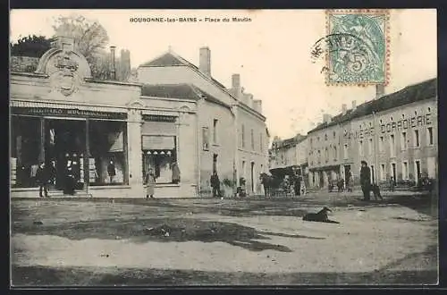 AK Bourbonne-les-Bains, Place du Moulin avec passants et boutiques