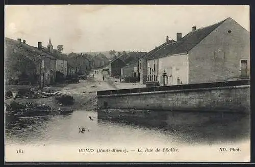 AK Humes /Haute-Marne, La Rue de l`Église