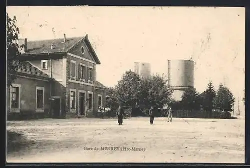 AK Merrey /Hte-Marne, Gare de Merrey avec réservoirs en arrière-plan