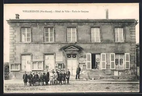 AK Voillecomte /Hte-Marne, Hôtel de Ville, École de Garcons