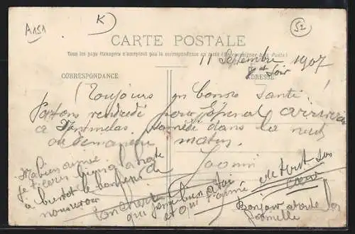 AK Pressigny /Haute-Marne, Le Reposoir de la Rue Augustin-Massin un jour de Fête-Dieu