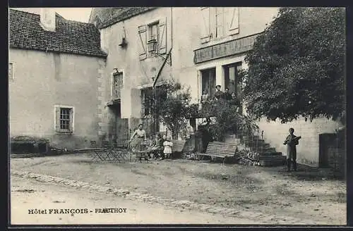 AK Prauthoy, Hôtel Francois avec des habitants devant l`entrée