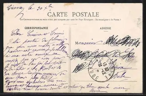 AK Chateauvillain /H.-Marne, Hôtel de la Gare avec groupe de personnes devant l`entrée