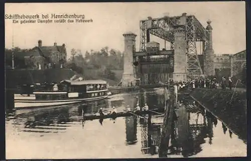 AK Henrichenburg, Schiffshebewerk mit Dampfer