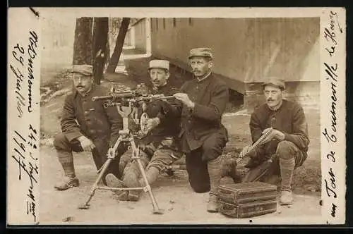 Foto-AK Französische Infanterie mit Hotchkiss MG