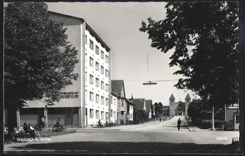 AK Gmünd /N.-Ö., Strassenpartie mit Kirche