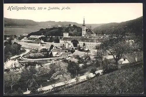 AK Heiligenkreuz /N.-Ö., Totalansicht mit Cistercienser-Abtei