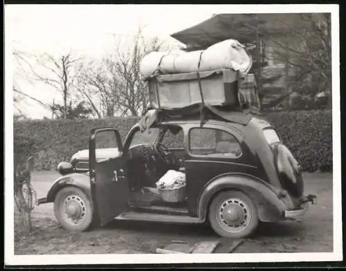 Fotografie Auto Ford Popular, PKW voll beladen