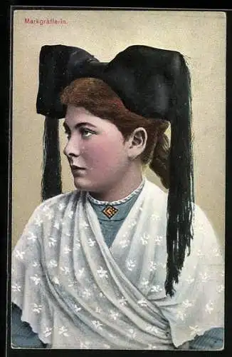 AK Junge Schwarzwälderin in volkstypischer Tracht