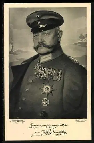 AK Paul von Hindenburg mit Schirmkappe
