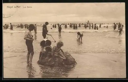 AK Heyst-s-Mer, Les Bains, Kinder im Badeanzug am Strand