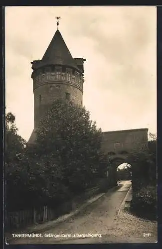 AK Tangermünde, Gefängnisturm und Burgeingang