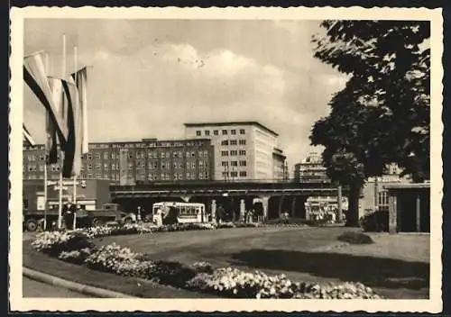 AK Essen, Blumenrabatten am Hauptbahnhof