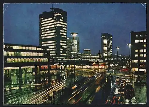 AK Essen / Ruhr, Hochhäuser an der Freiheit bei Dämmerung