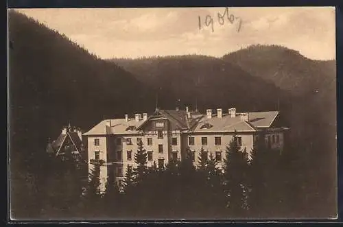 AK Semmering, Blick auf den Gasthof Waldhof umgeben von Bäumen
