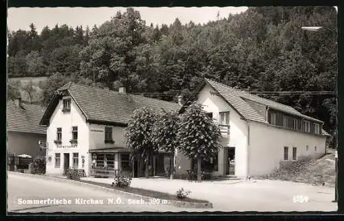 AK Warth /N. Ö., Kirchau, Gastwirtschaft u. Fremdenzimmer, Strassenpartie