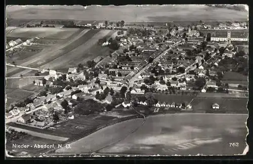 AK Nieder-Absdorf /N. Ö., Ortsansicht aus der Vogelschau