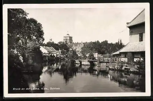 AK Bruck an der Leitha, Ortsansicht mit Schloss