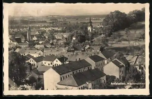 AK Amstetten /Niederdonau, Teilansicht mit Kirche