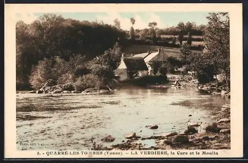 AK Quarré-les-Tombes /Yonne, La Verdière, la Cure et le Moulin
